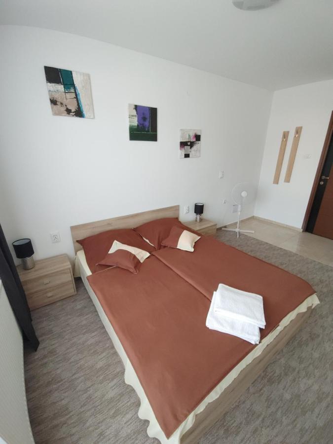 Fiesta Apartman Miskolc Exterior photo