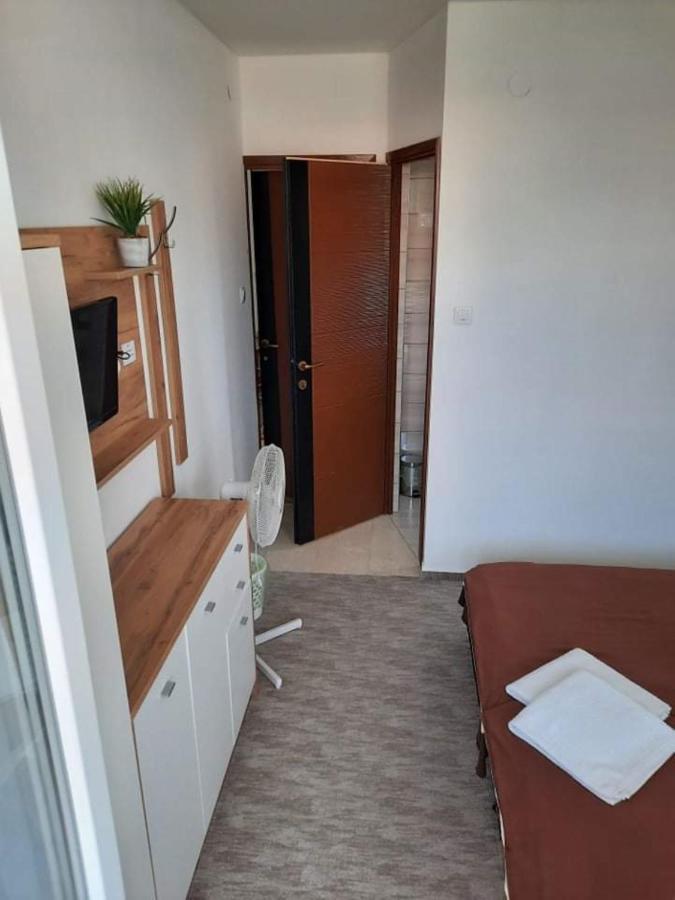 Fiesta Apartman Miskolc Exterior photo