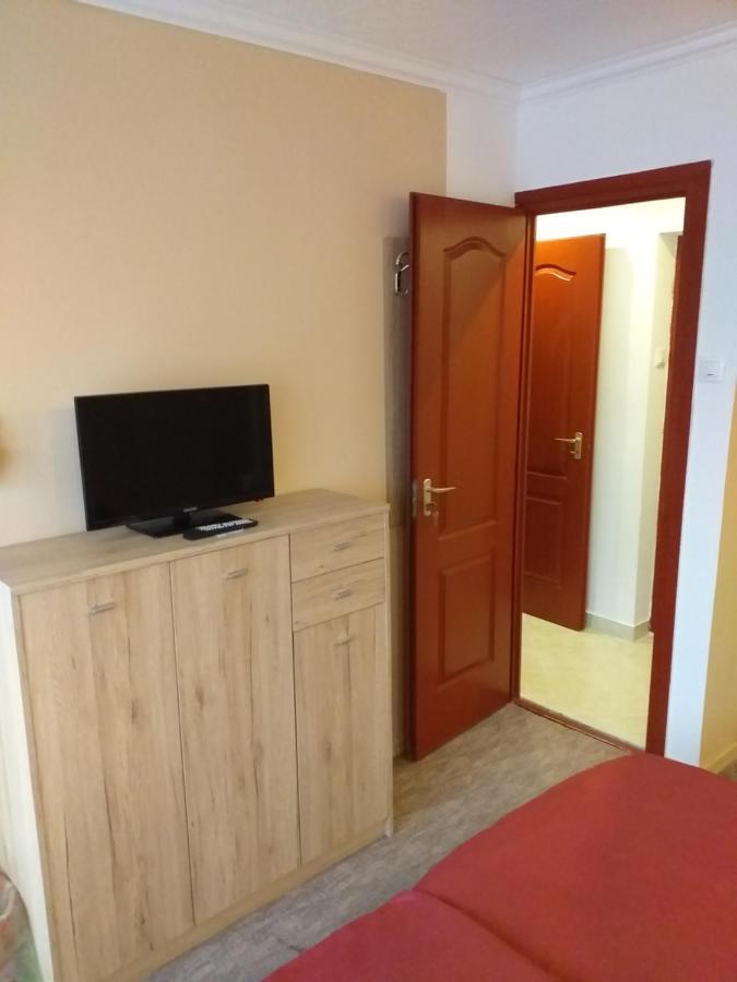 Fiesta Apartman Miskolc Exterior photo
